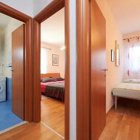Viktoria Apartamento *